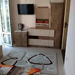 Fits פרימורסקו