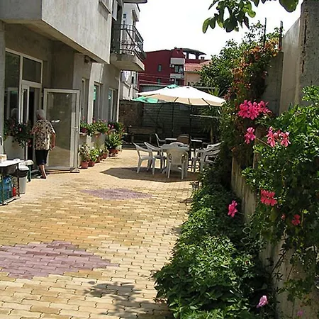 Fits Πριμόρσκο