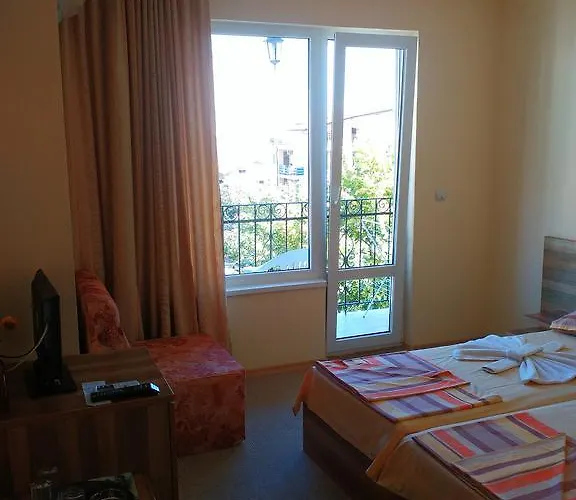 Къща за гости Fits Приморско